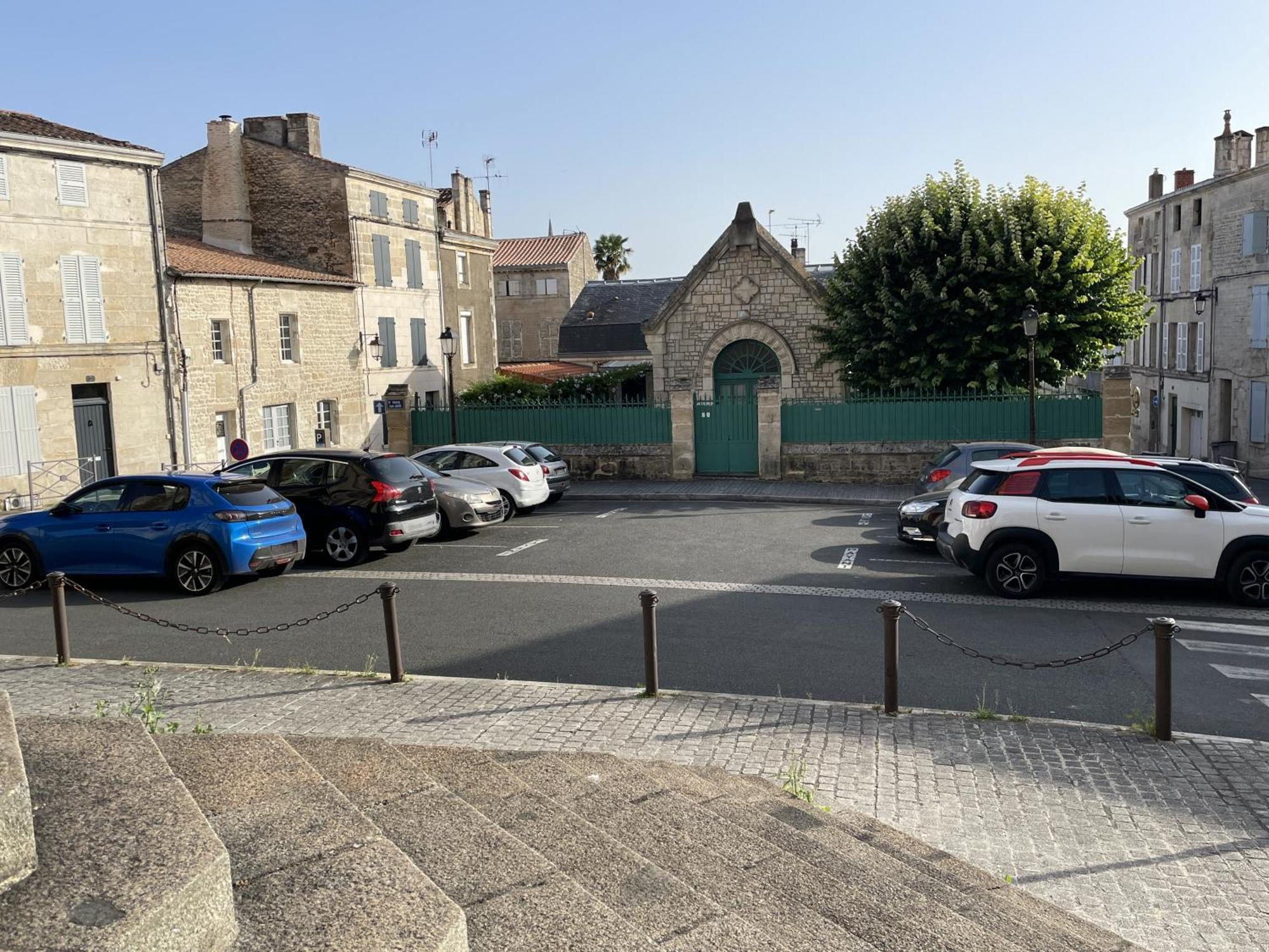Chez Jean-Yves Et Zoe - Le Saint Andre - Au Calme, Tres Propre, Proche Parkings, Clim Niort Exterior foto